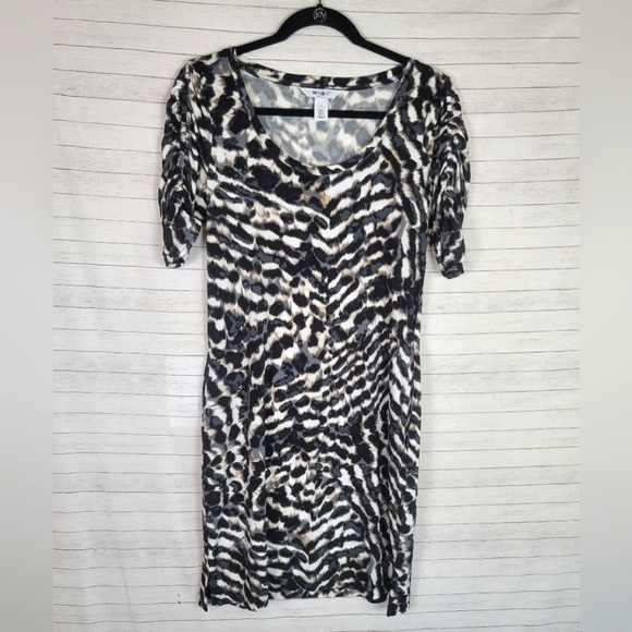 White House Black Market Dresses & Skirts - WHBM ANIMAL PRINT 3/4 CINCH SLEEVE SHIFT DRESS, SZ SMALL